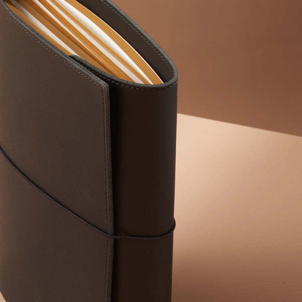 le trifold leather journal black (a5)