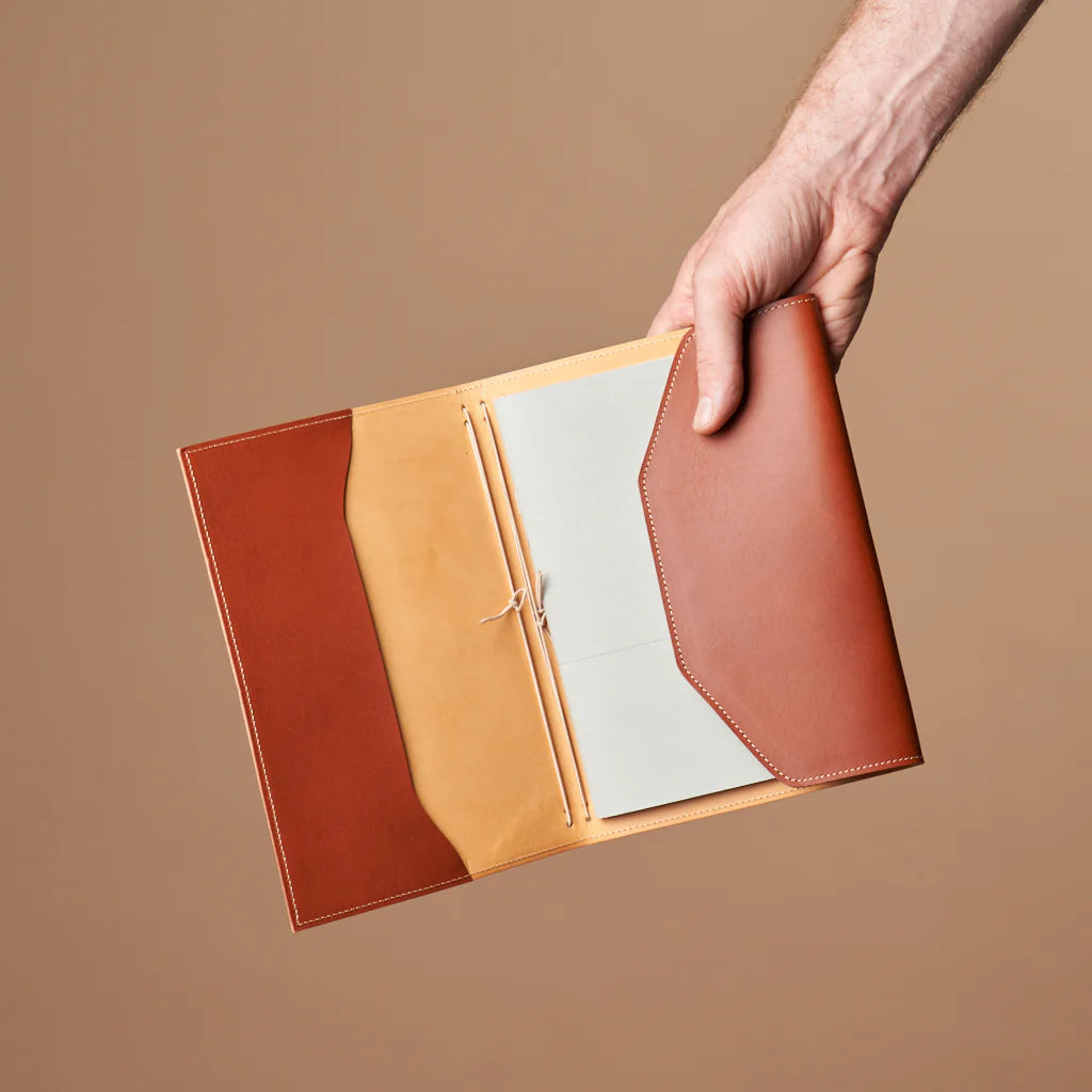 le trifold leather journal cognac & natural (a5)