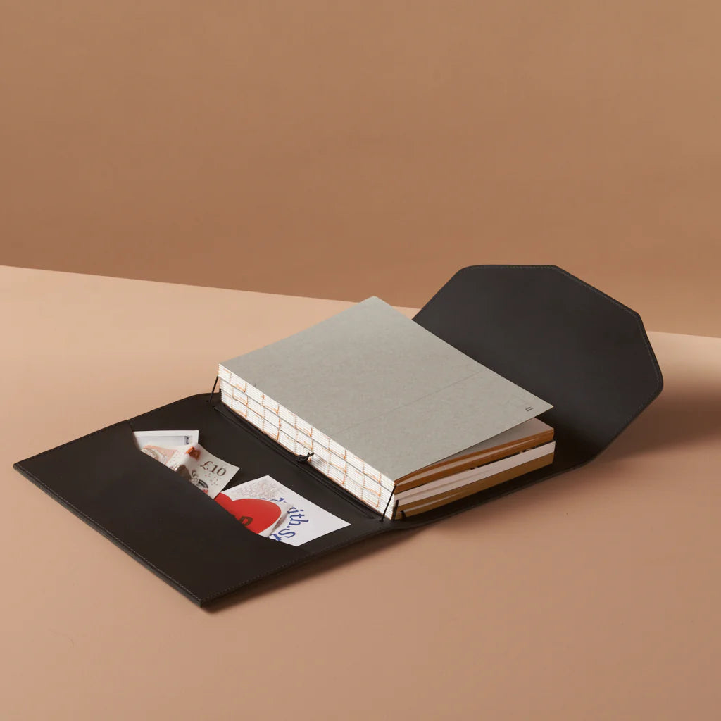 le trifold leather journal black (a5)