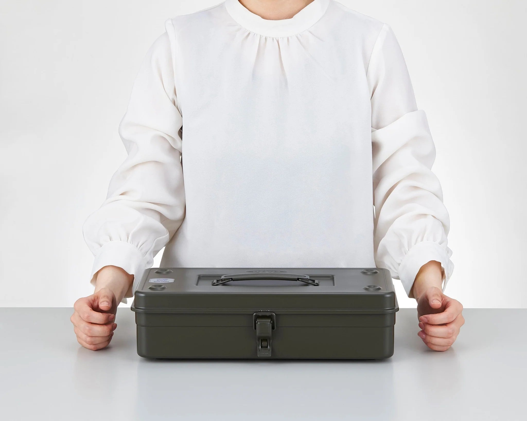 Trunk Type Tool Box - Black (T-350)