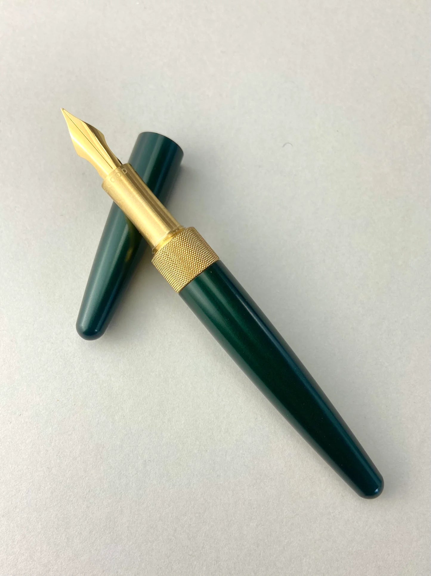 R615 British Racing Green