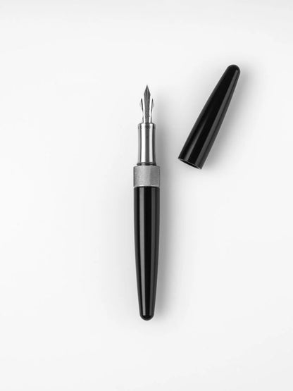 R615 Piano Black