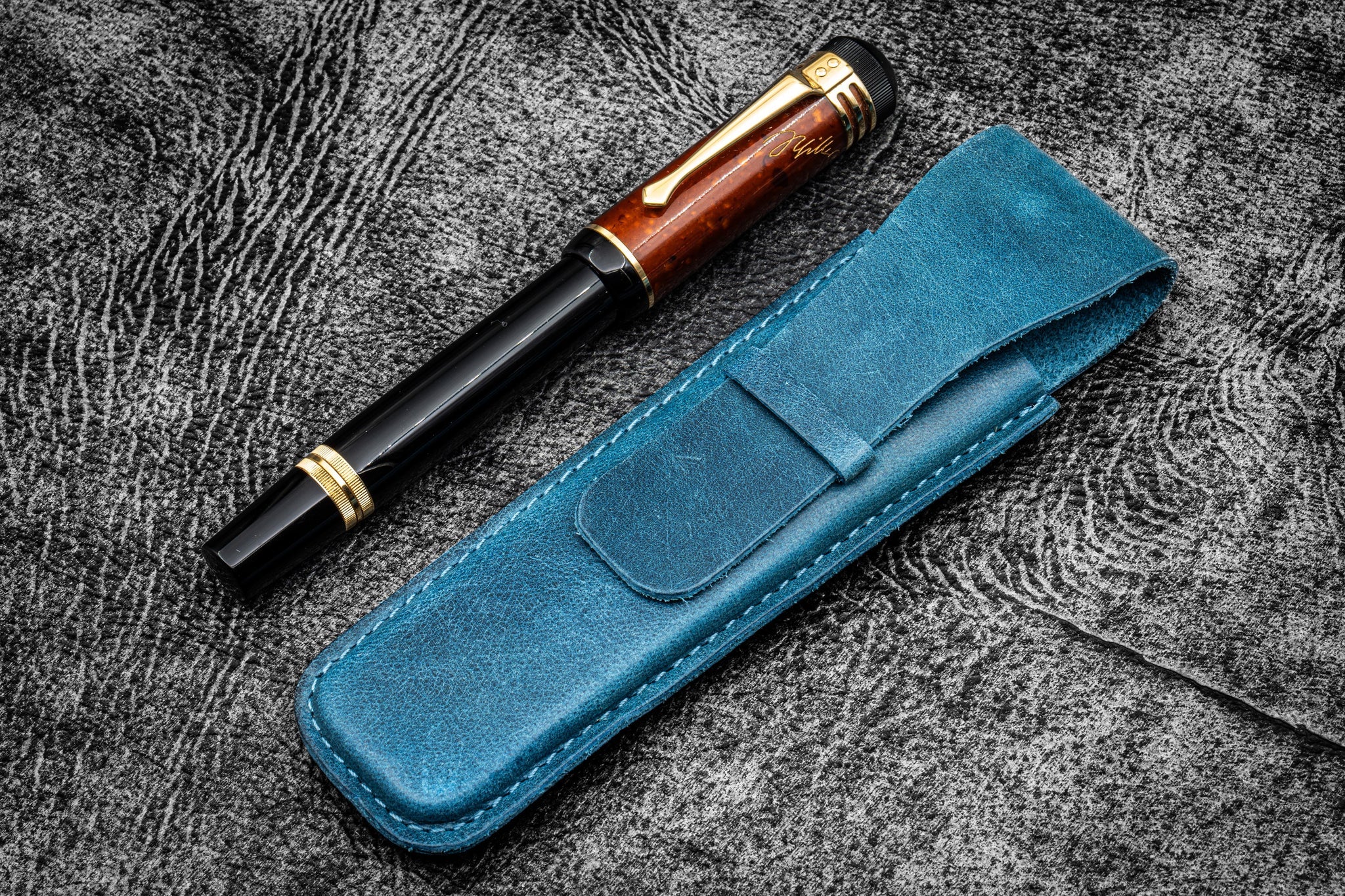 Vintage Slim Leather Pen Sleeve for Single Pen - Crazy Horse Ocean Blue